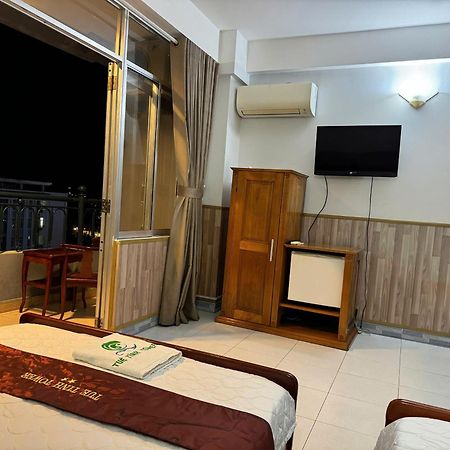 Tue Tinh Hotel На Транг Екстериор снимка