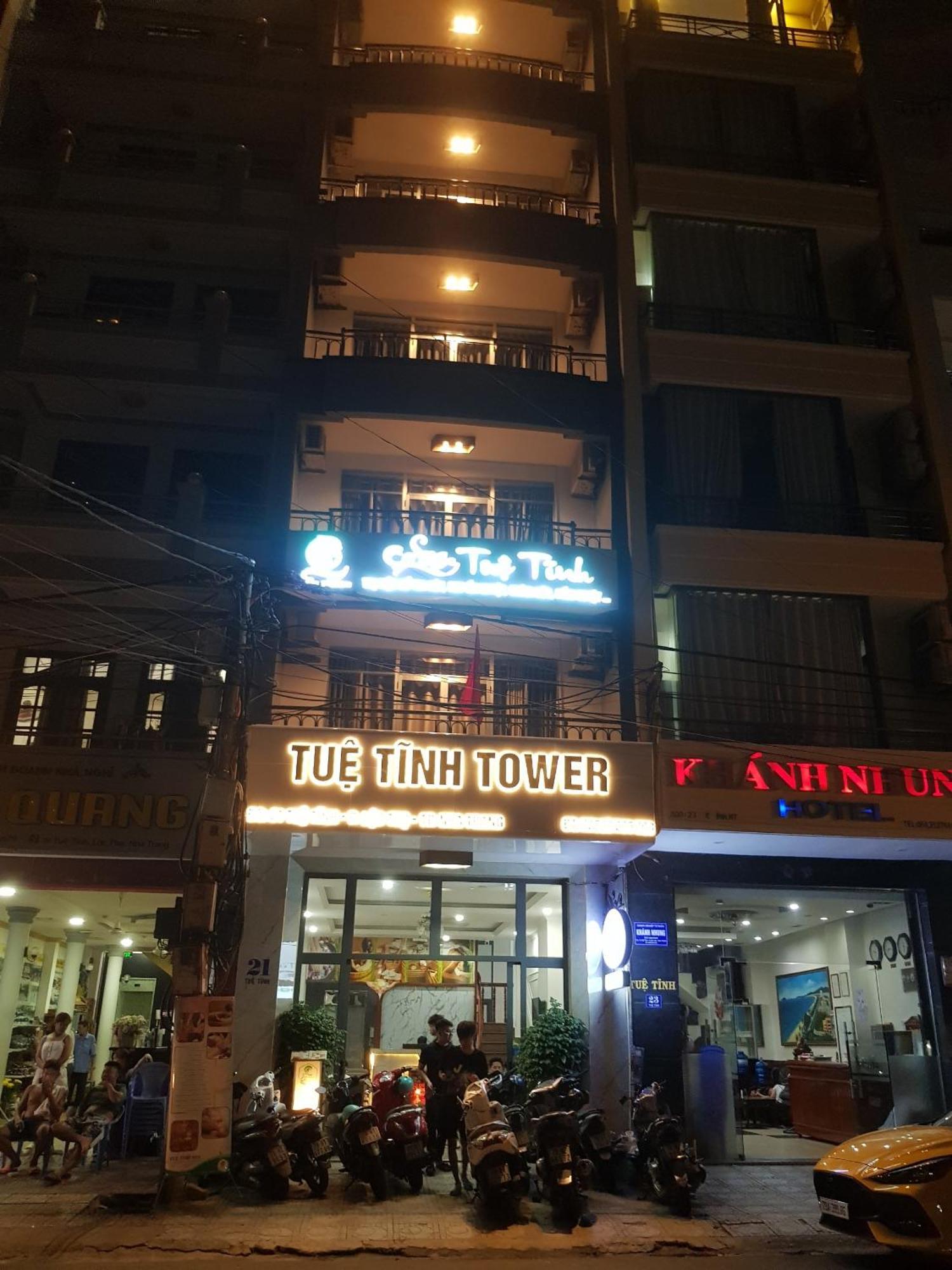Tue Tinh Hotel На Транг Екстериор снимка