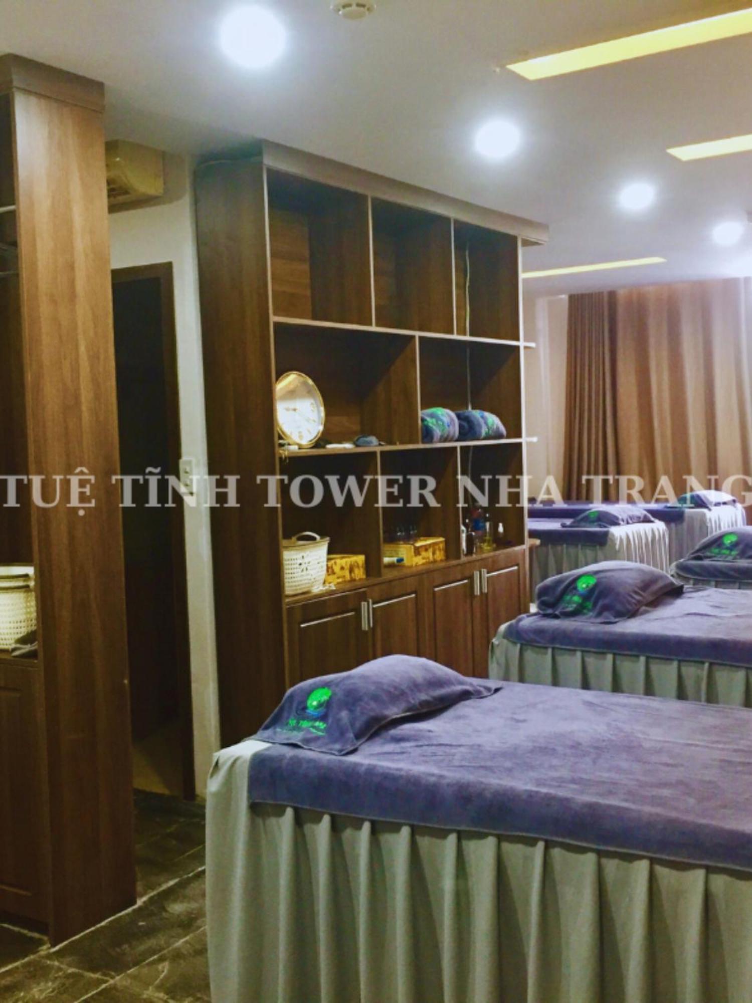 Tue Tinh Hotel На Транг Екстериор снимка
