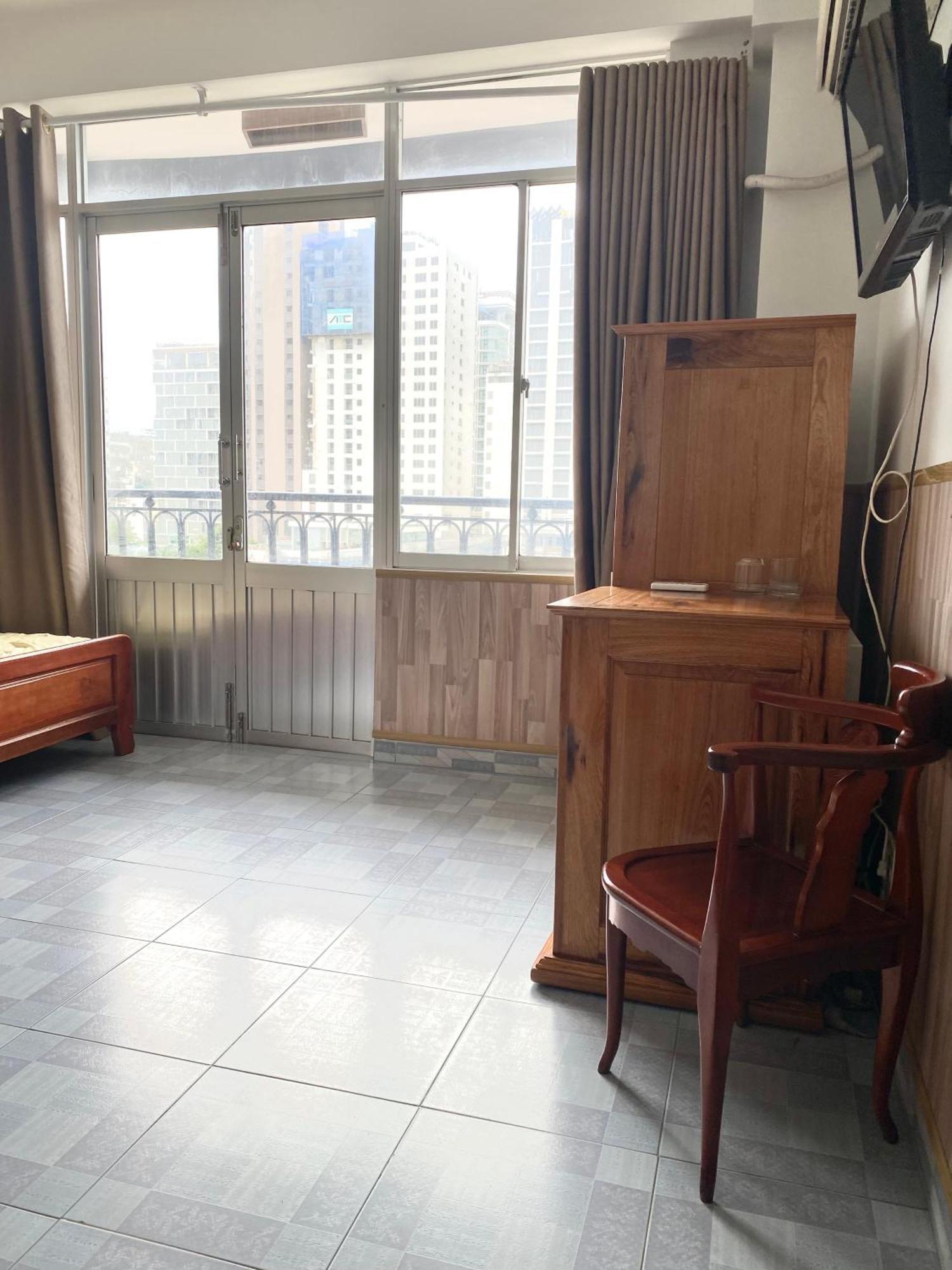 Tue Tinh Hotel На Транг Екстериор снимка