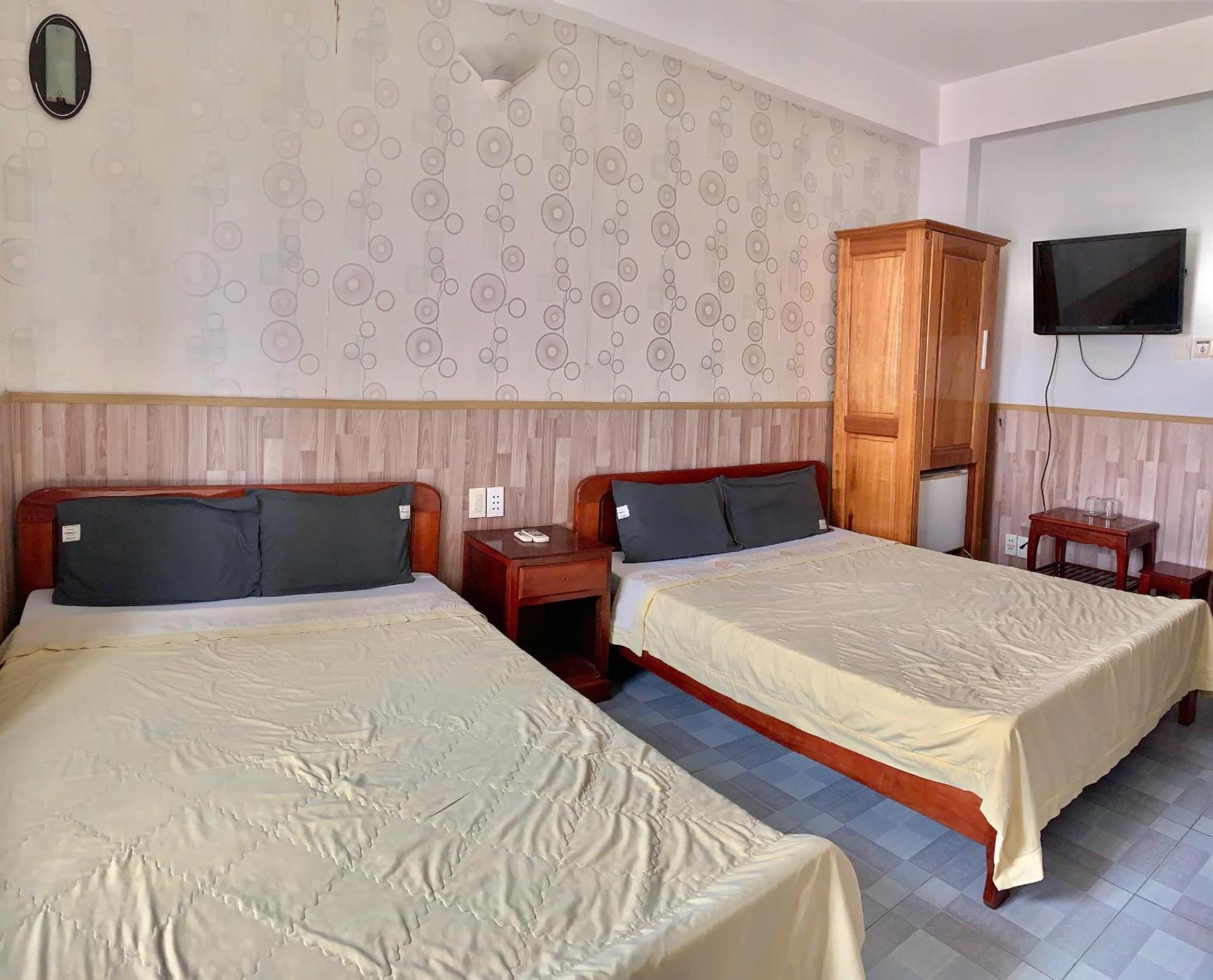 Tue Tinh Hotel На Транг Екстериор снимка