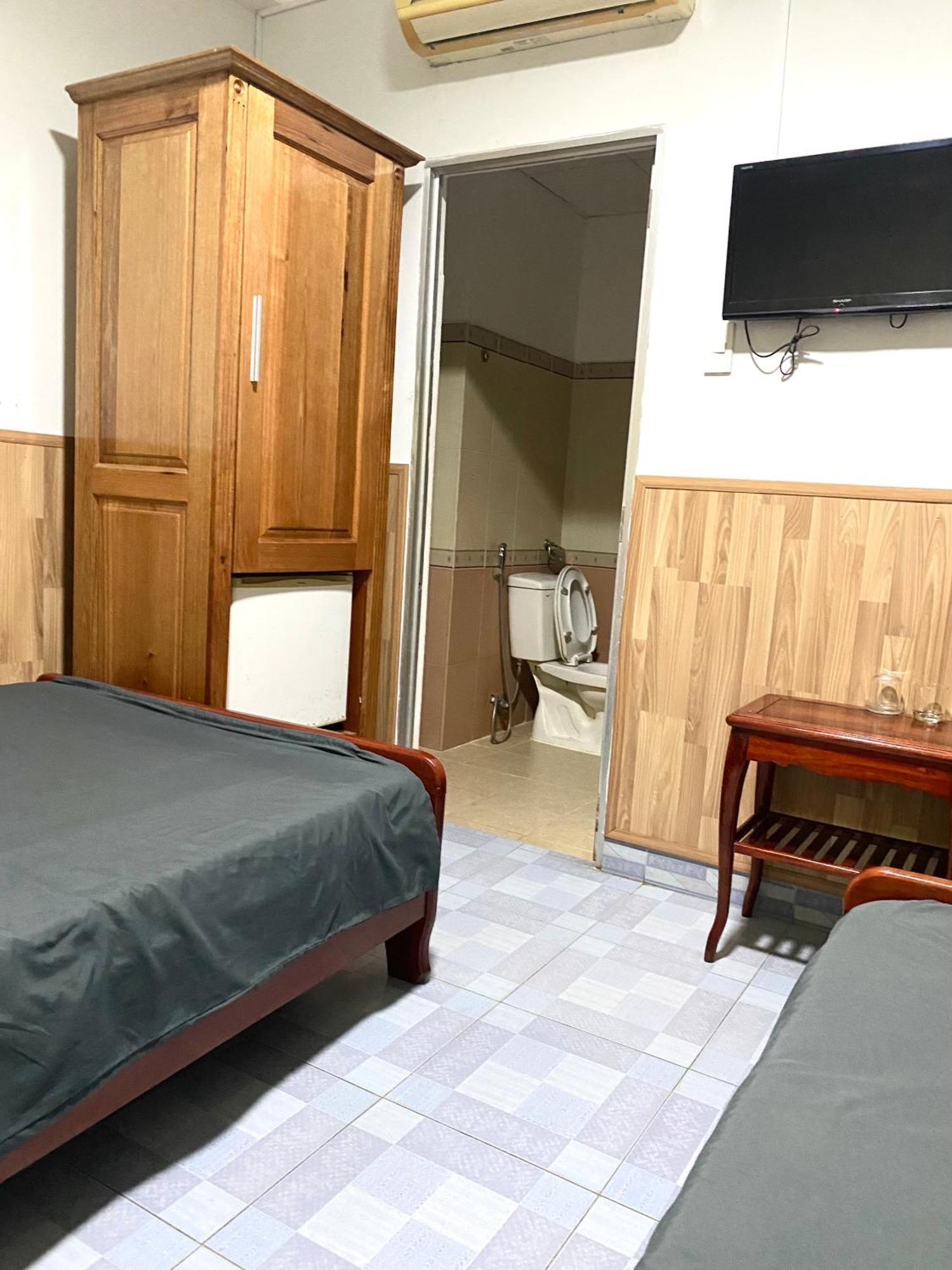 Tue Tinh Hotel На Транг Екстериор снимка