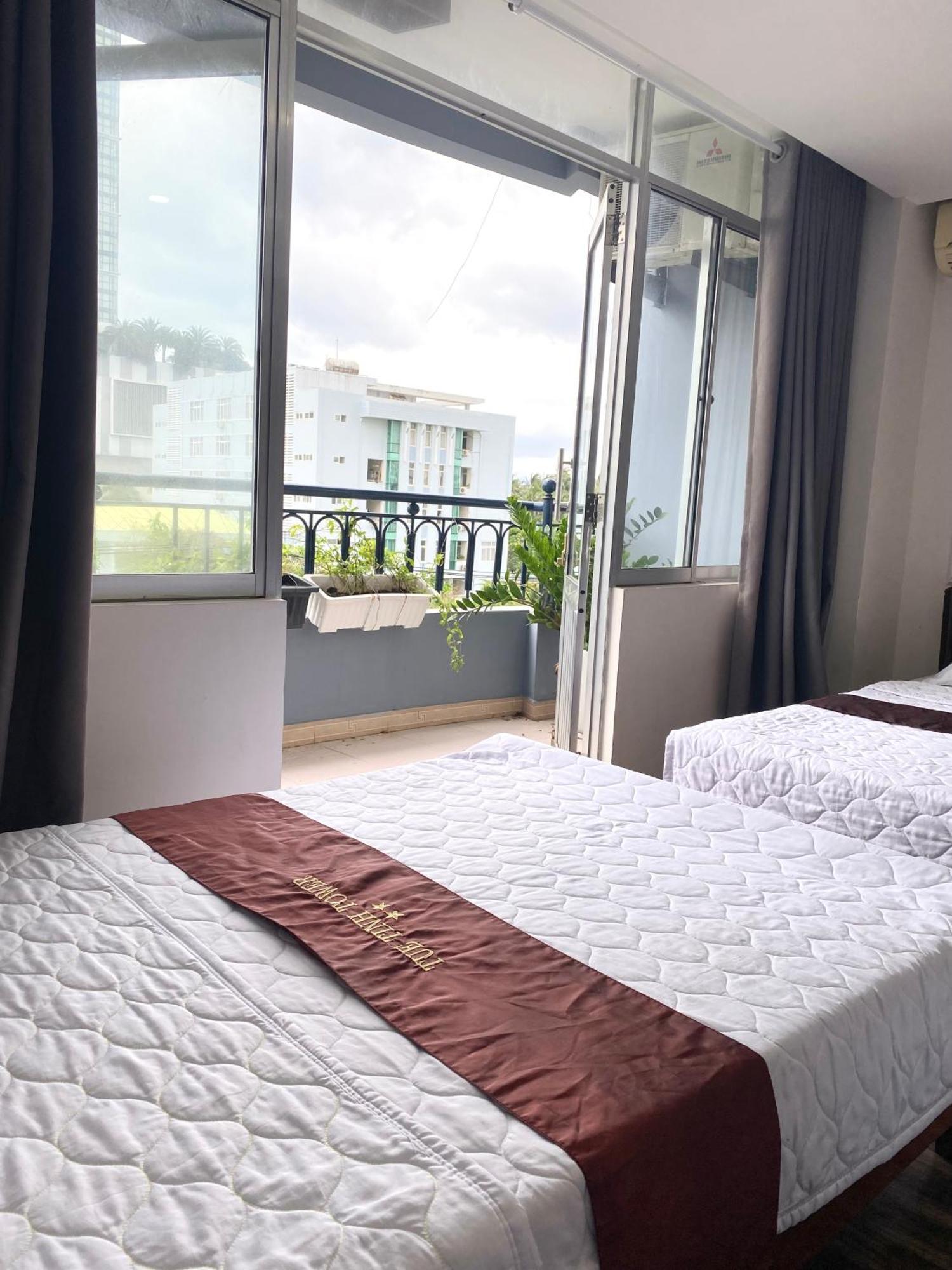 Tue Tinh Hotel На Транг Екстериор снимка
