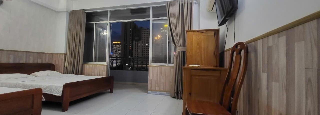 Tue Tinh Hotel На Транг Екстериор снимка