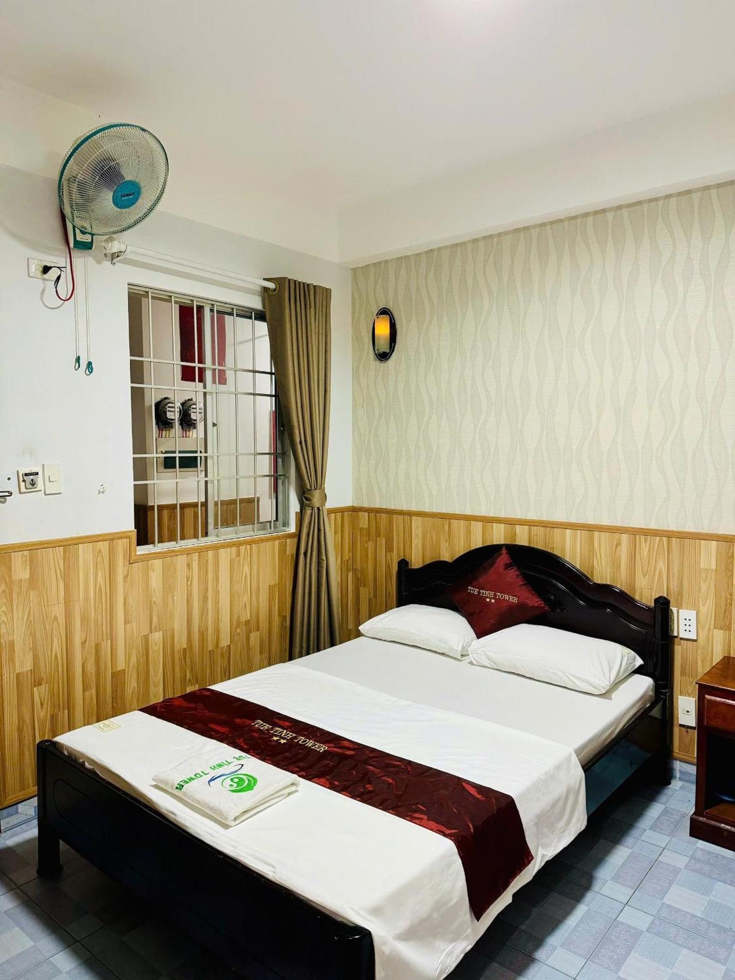 Tue Tinh Hotel На Транг Екстериор снимка