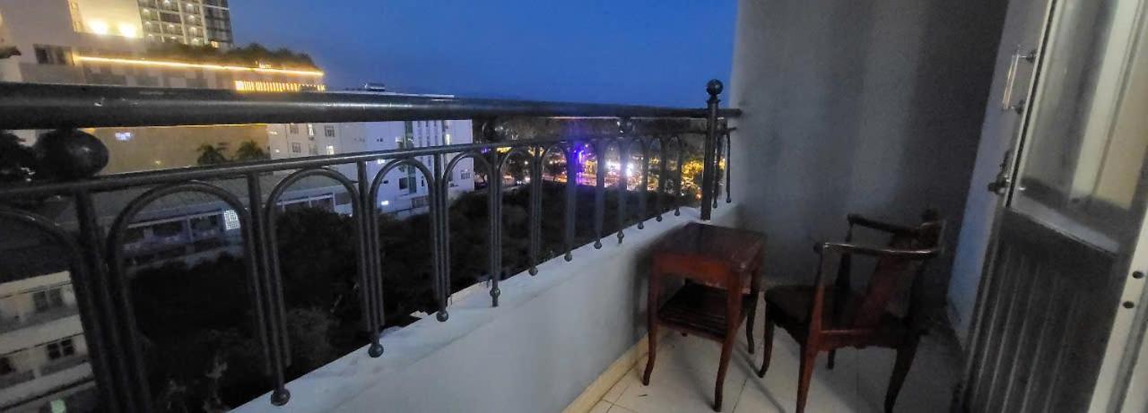 Tue Tinh Hotel На Транг Екстериор снимка