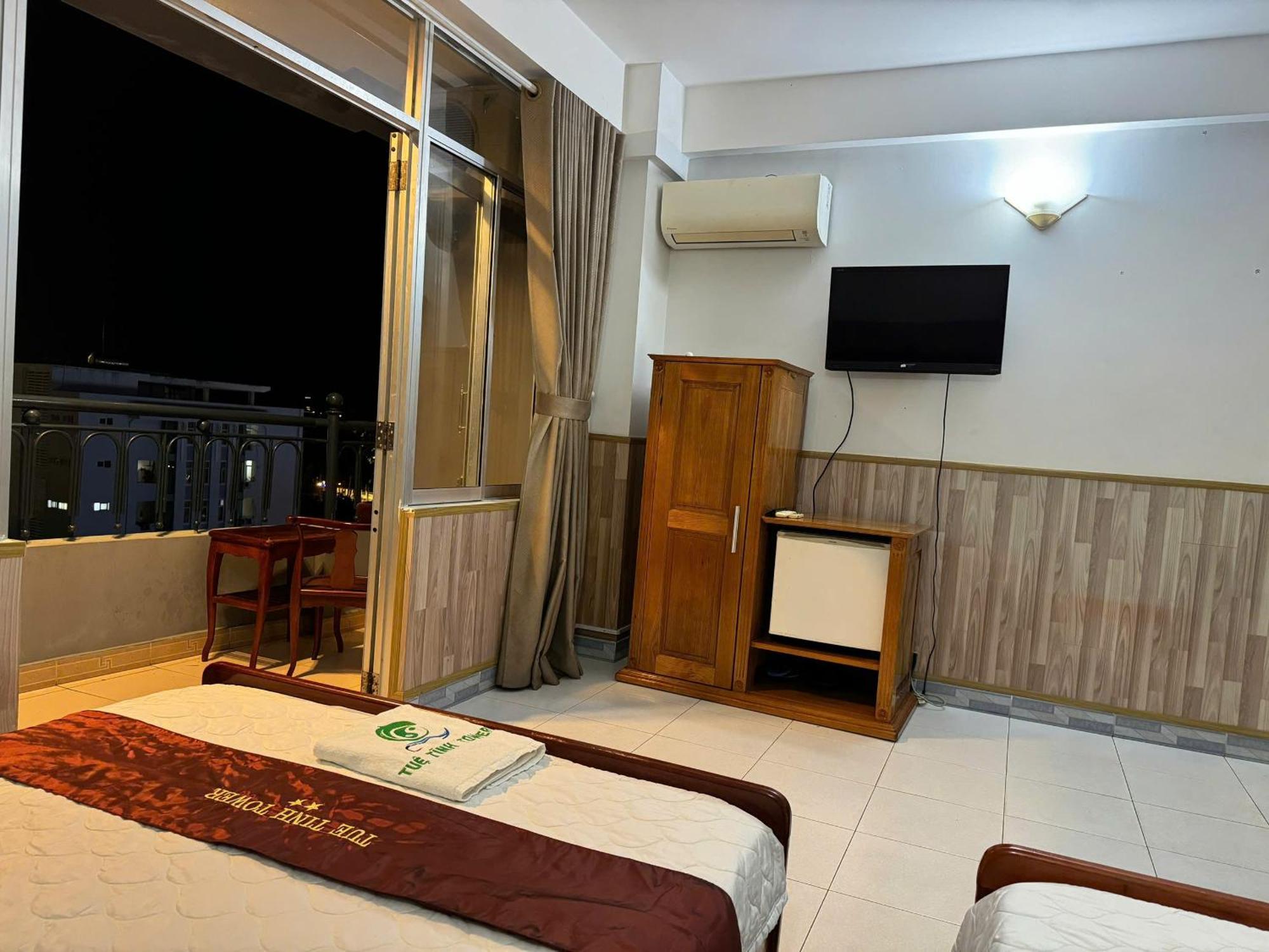 Tue Tinh Hotel На Транг Екстериор снимка