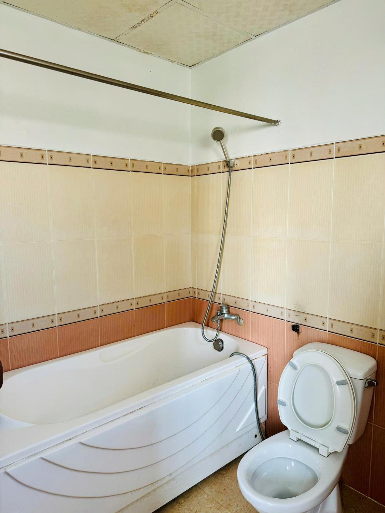 Tue Tinh Hotel На Транг Екстериор снимка