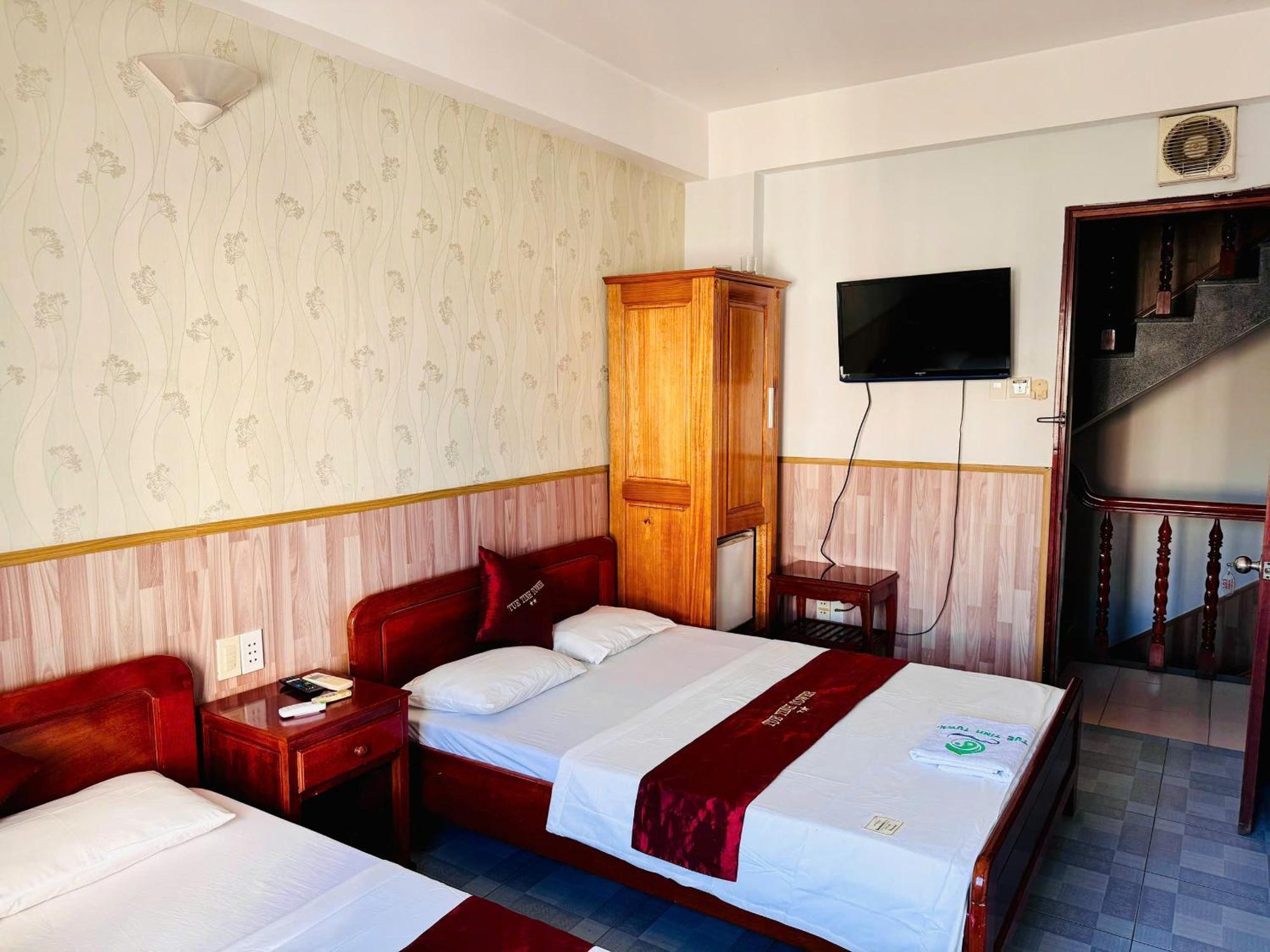 Tue Tinh Hotel На Транг Екстериор снимка